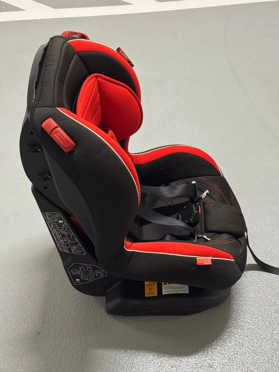 Child’s plastic toy walker kept in use as an example of extending product life in a circular economy context